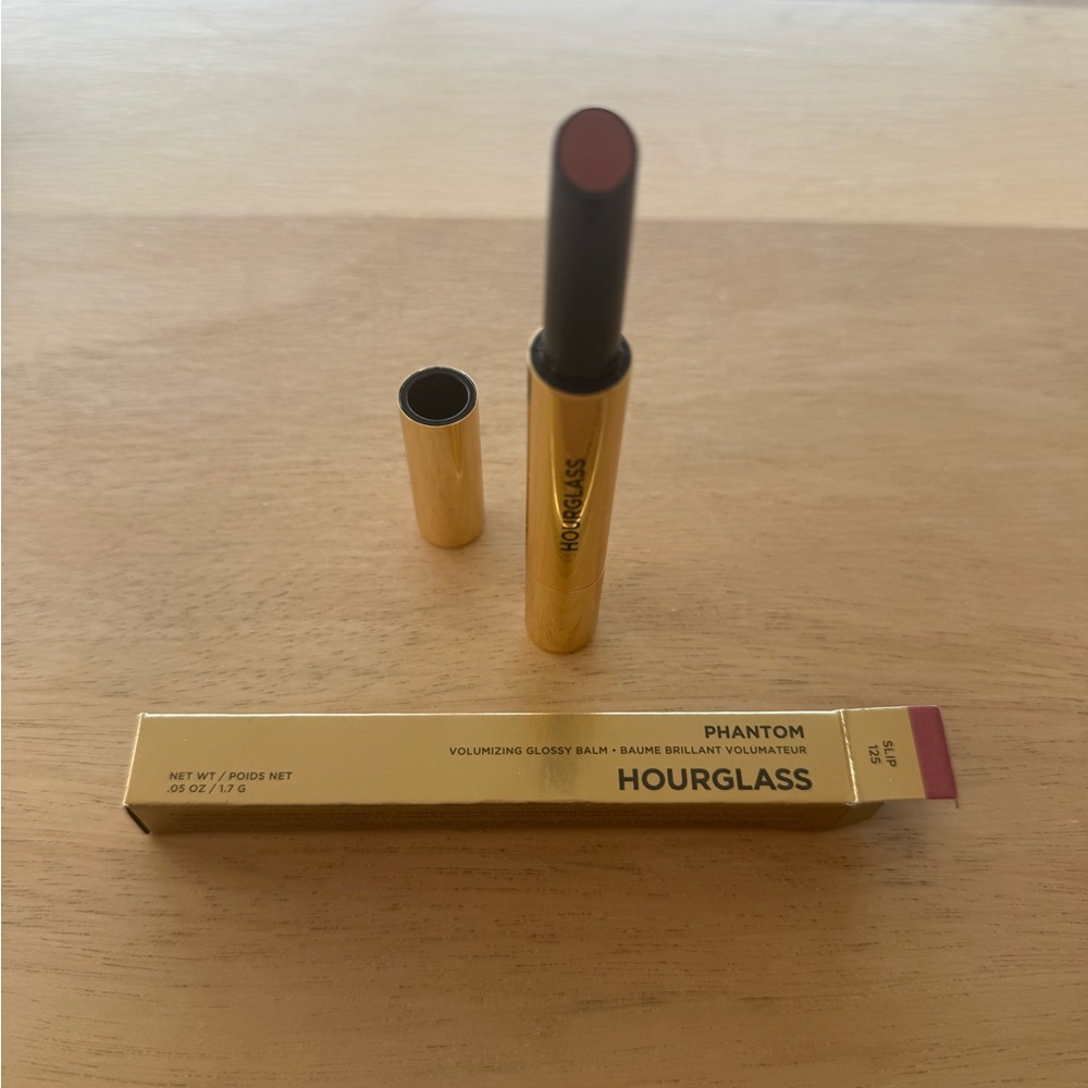 Hourglass Phantom Volumizing Glossy Balm in Slip